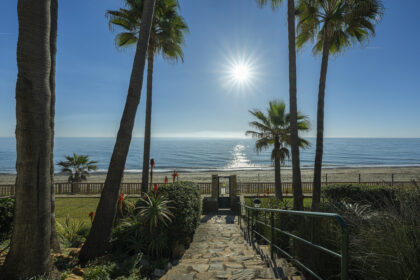 82b5729b9e8c536a2389a6cc63c097f1 - 12