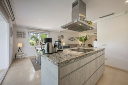 82b5729b9e8c536a2389a6cc63c097f1 - 15