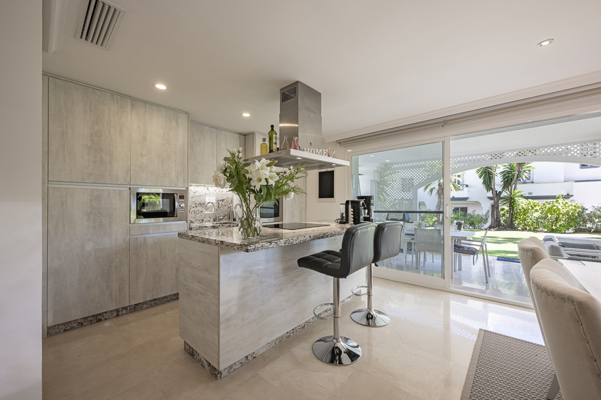 82b5729b9e8c536a2389a6cc63c097f1 - 18