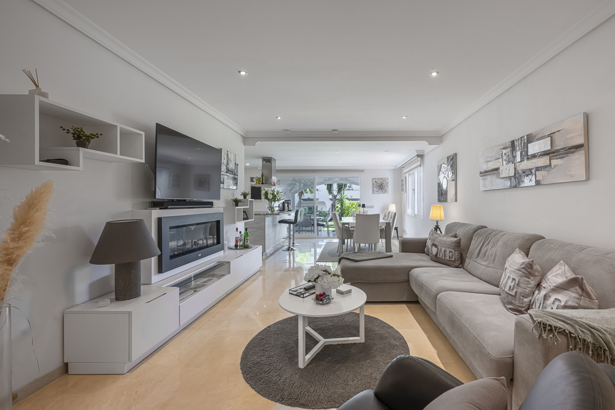 82b5729b9e8c536a2389a6cc63c097f1 - 23