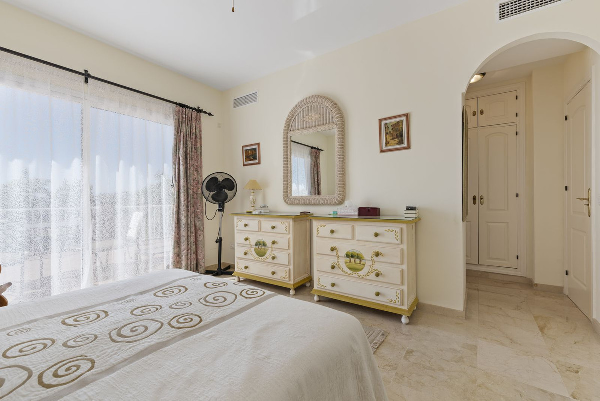 83ad12e9b6cc7f6bf699c22210f8a9ad - 26