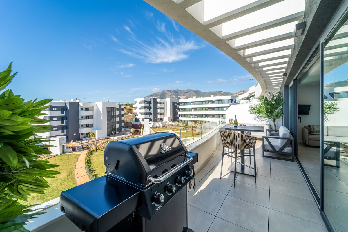 83f6a1764bca8d4bd450fdd17392e3f7 - 12