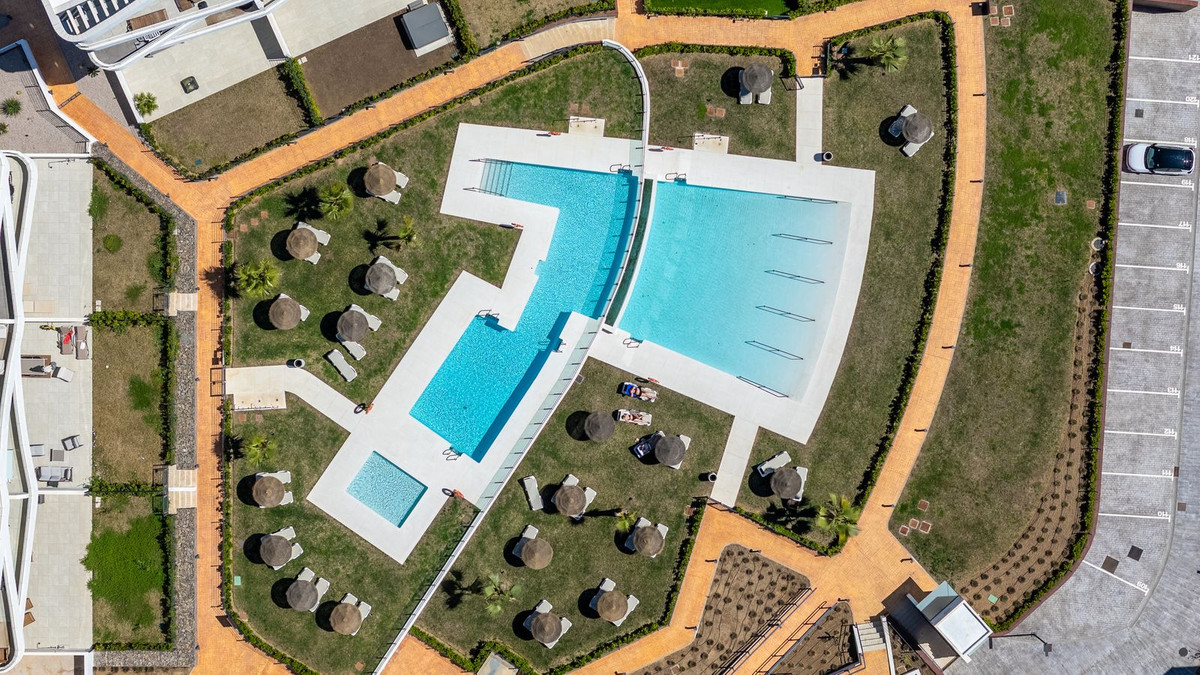 83f6a1764bca8d4bd450fdd17392e3f7 - 20