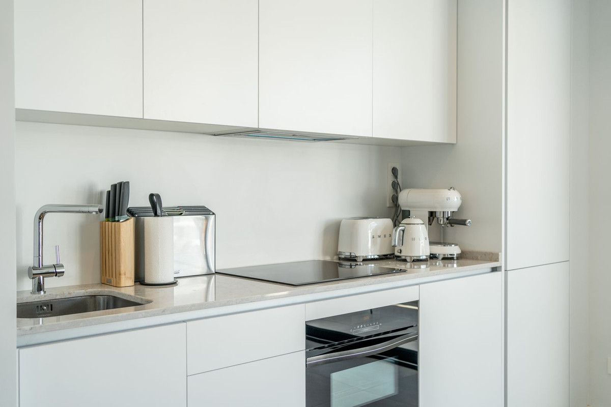 83f6a1764bca8d4bd450fdd17392e3f7 - 4