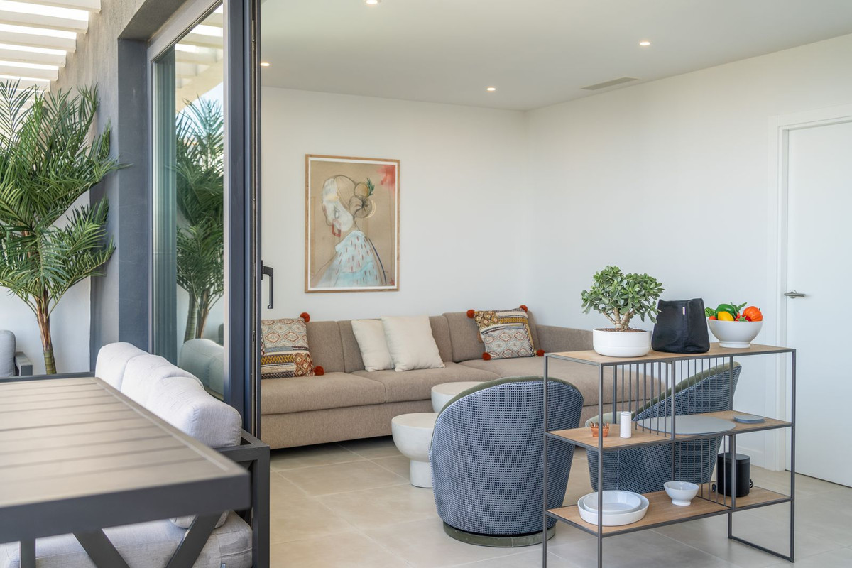 83f6a1764bca8d4bd450fdd17392e3f7 - 6