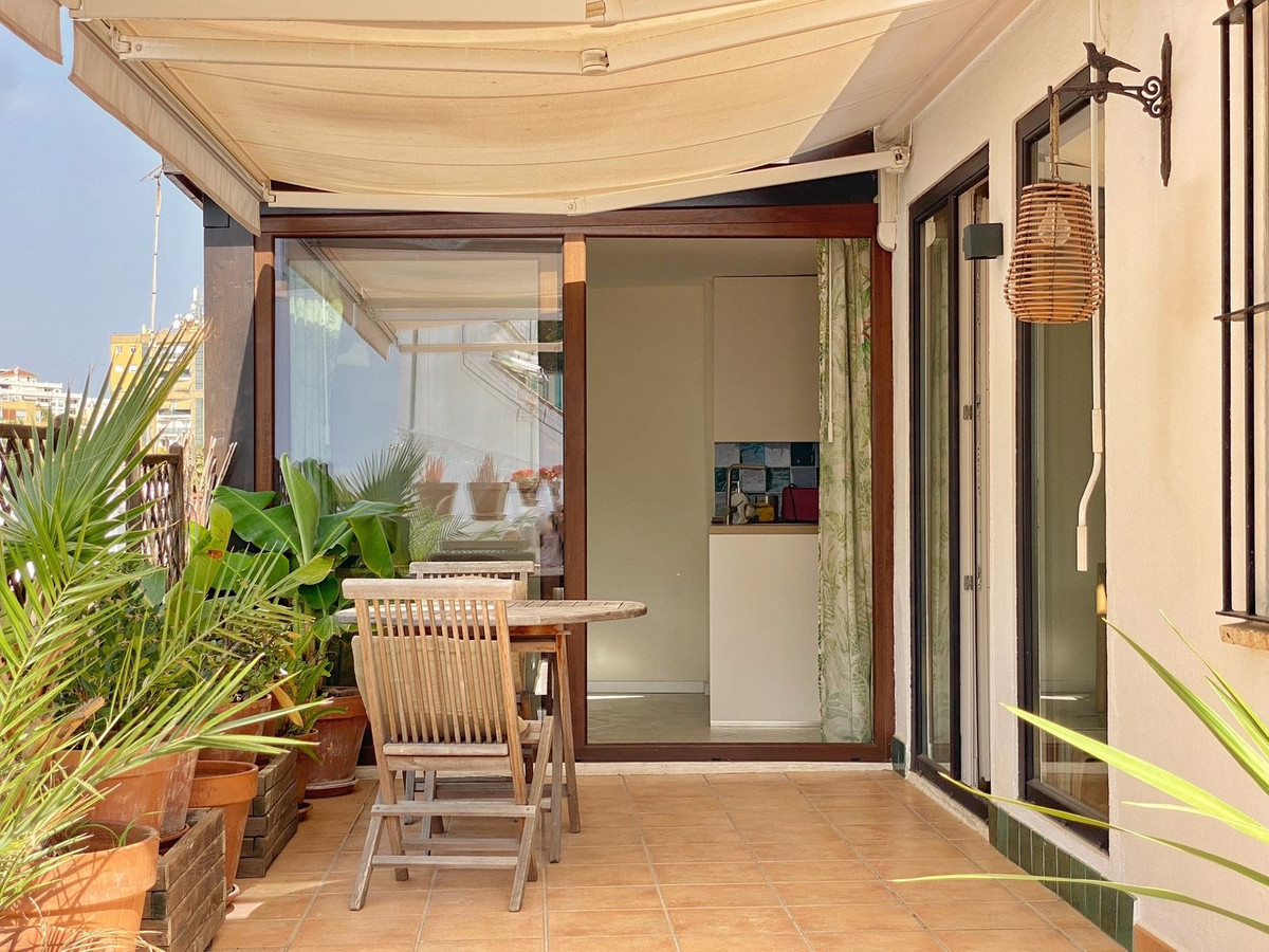 83fbd2bf017554a5a25198e2772101e3 - 18