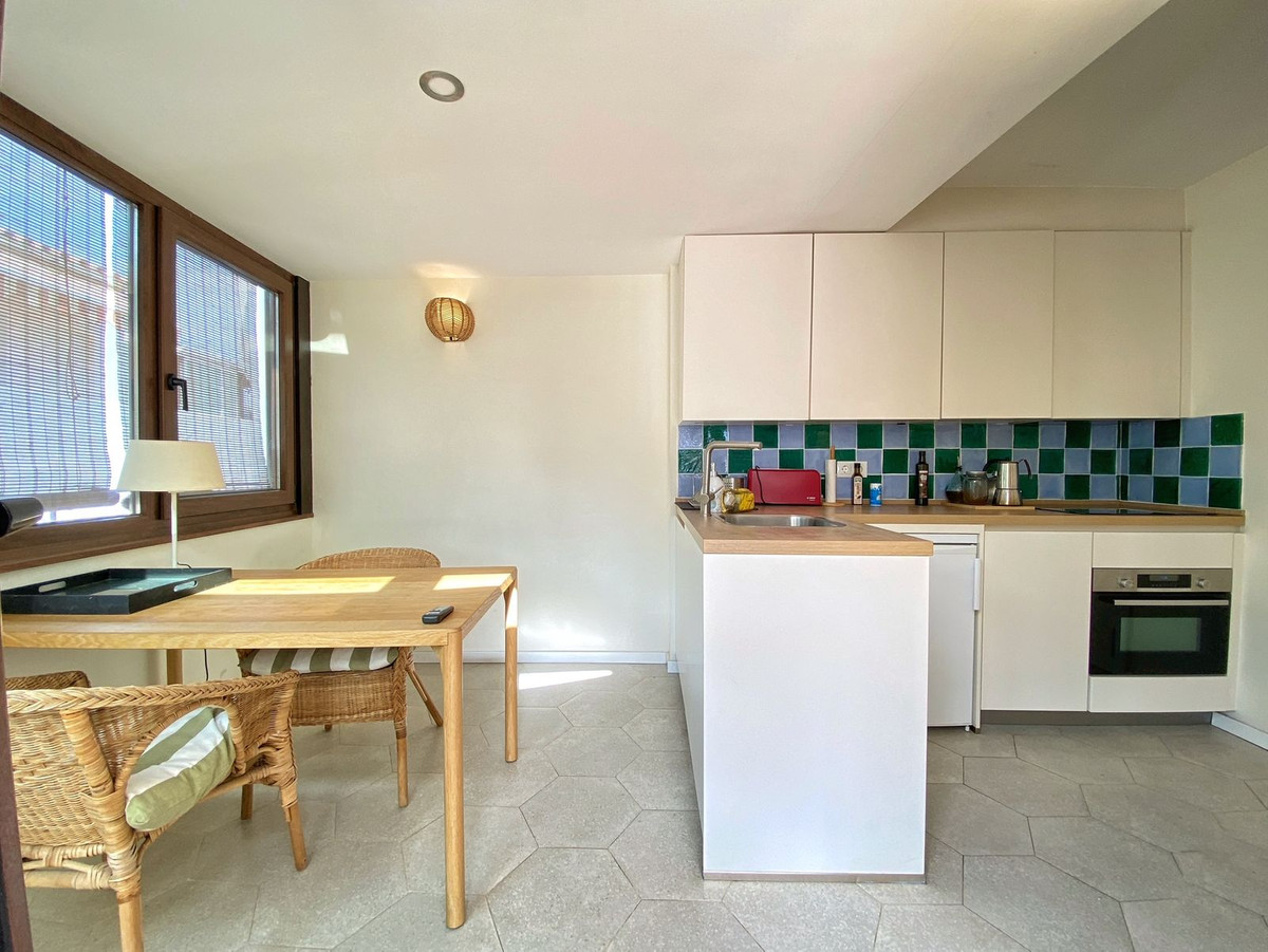 83fbd2bf017554a5a25198e2772101e3 - 21