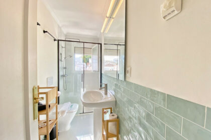 83fbd2bf017554a5a25198e2772101e3 - 33