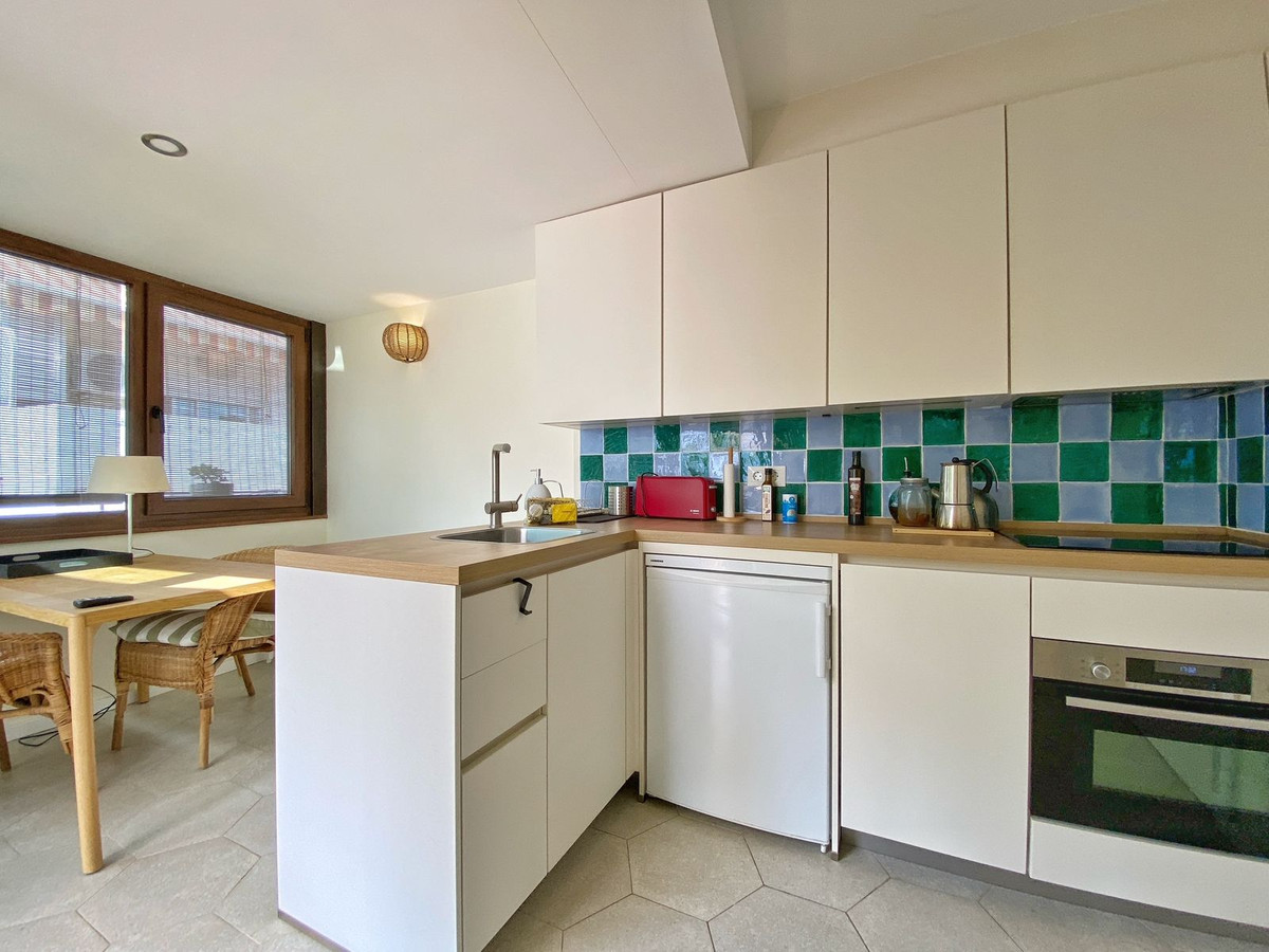 83fbd2bf017554a5a25198e2772101e3 - 4