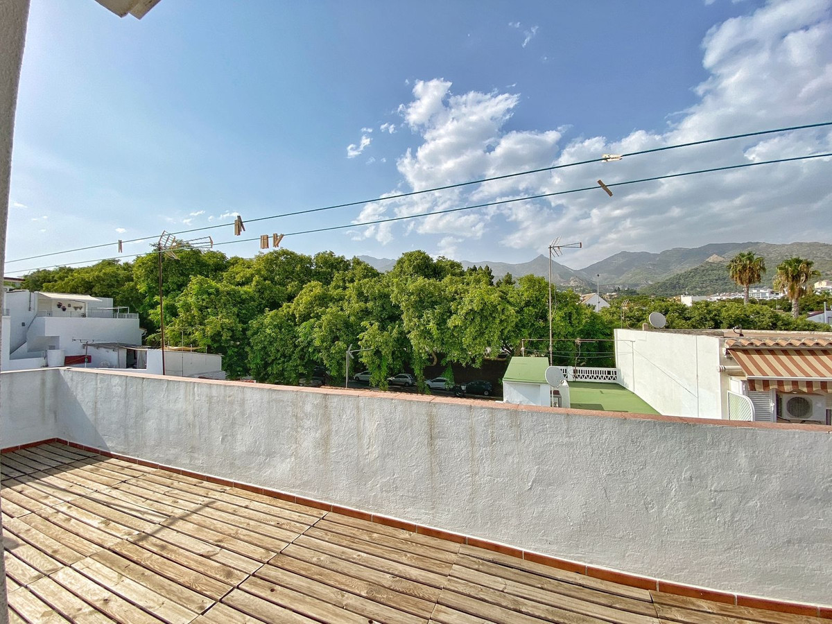 83fbd2bf017554a5a25198e2772101e3 - 41