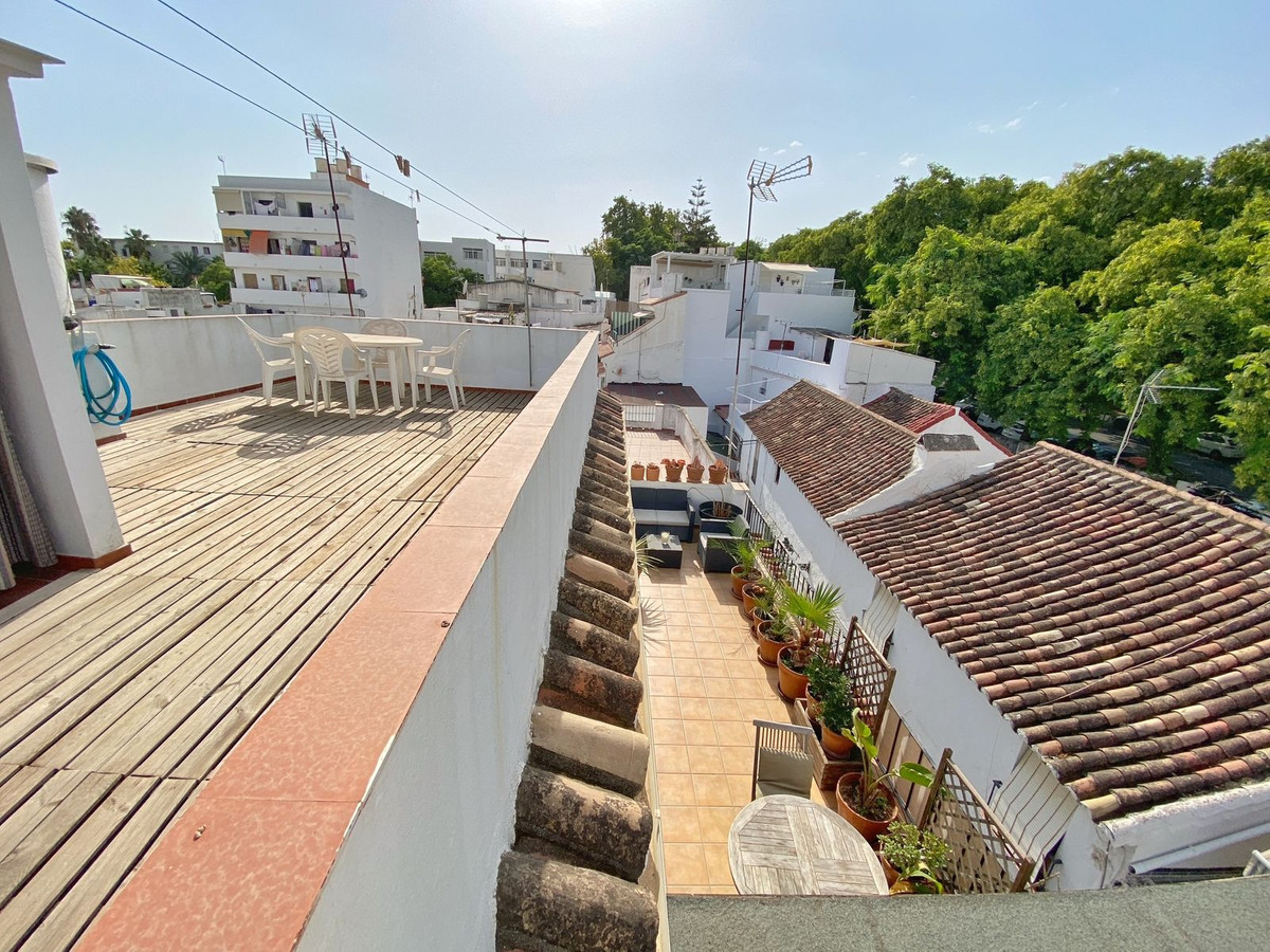 83fbd2bf017554a5a25198e2772101e3 - 46