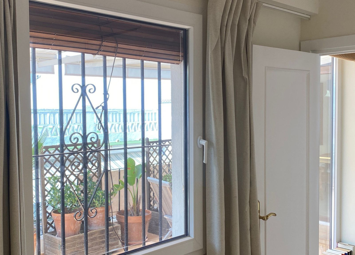 83fbd2bf017554a5a25198e2772101e3 - 9