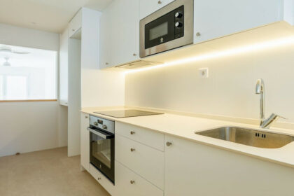 8437d3b3ff7bb63294cec14206d8ab12 - 18