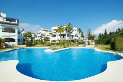 853f5ecbf576eb469c6938c026f51c81 - 1