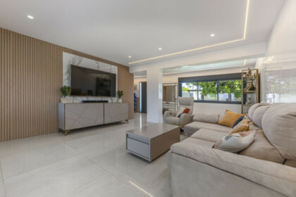 855f74b0771509aa758ac5969a09a29e - 11