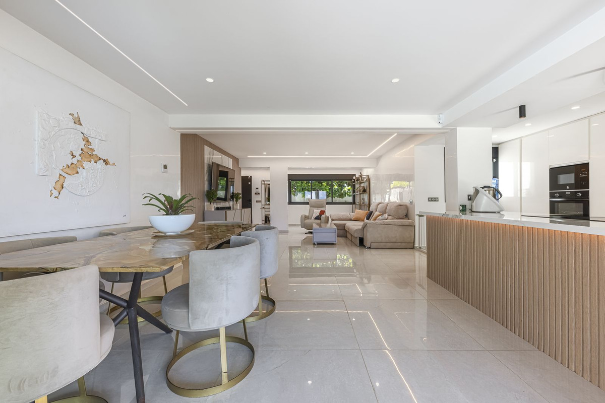 855f74b0771509aa758ac5969a09a29e - 13