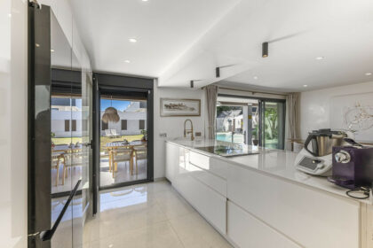 855f74b0771509aa758ac5969a09a29e - 15