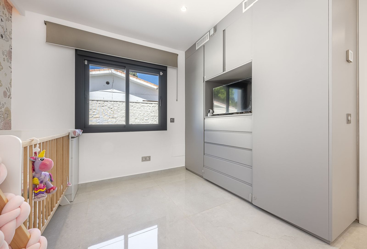 855f74b0771509aa758ac5969a09a29e - 34