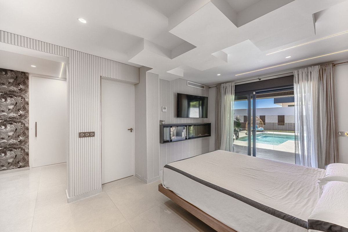 855f74b0771509aa758ac5969a09a29e - 36