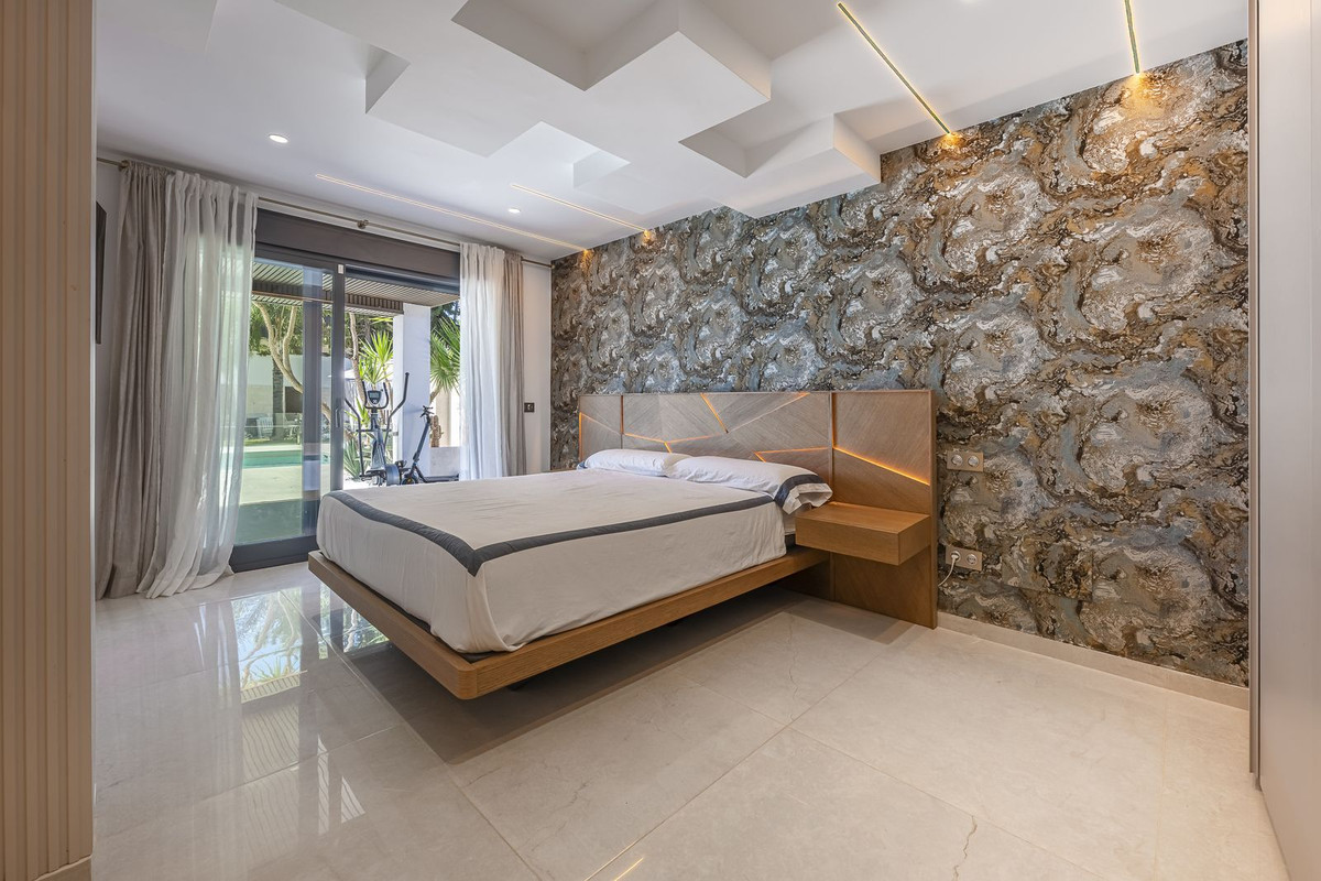 855f74b0771509aa758ac5969a09a29e - 37