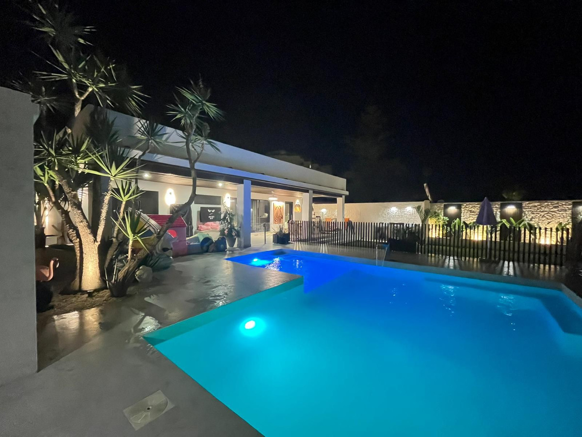 855f74b0771509aa758ac5969a09a29e - 41