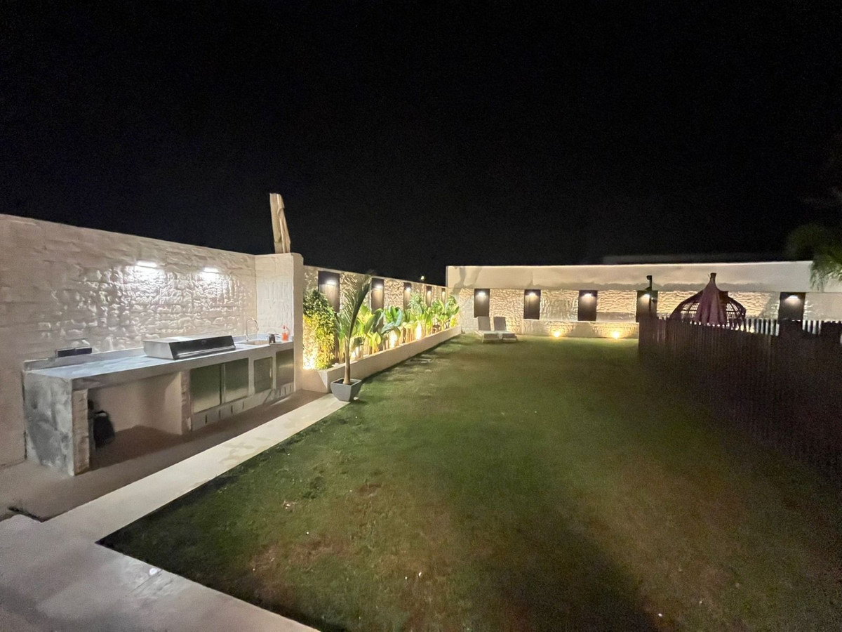 855f74b0771509aa758ac5969a09a29e - 44