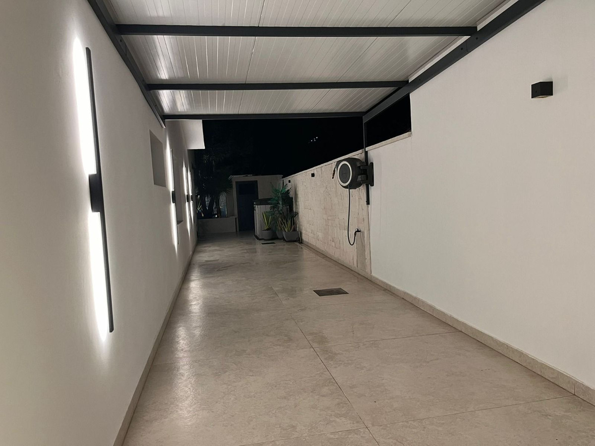 855f74b0771509aa758ac5969a09a29e - 52