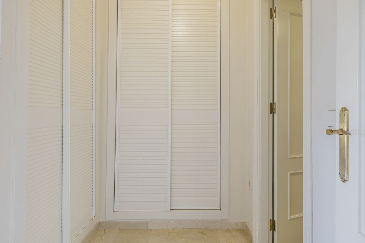 8696f7a45dfb1c551ecf59e7fd7782d1 - 12