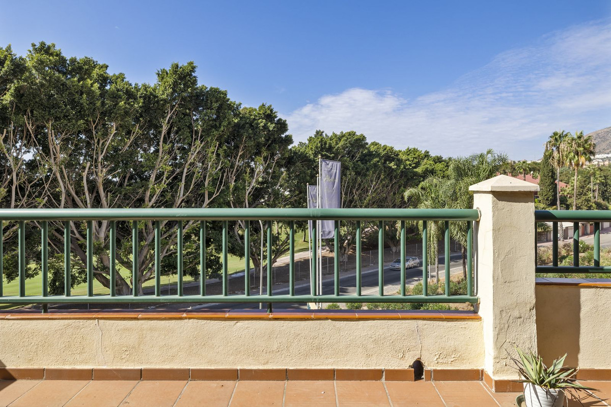 8696f7a45dfb1c551ecf59e7fd7782d1 - 22