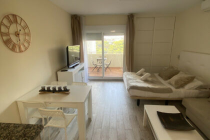 86989cb506a5f4d025ee0e63289505f0 - 11