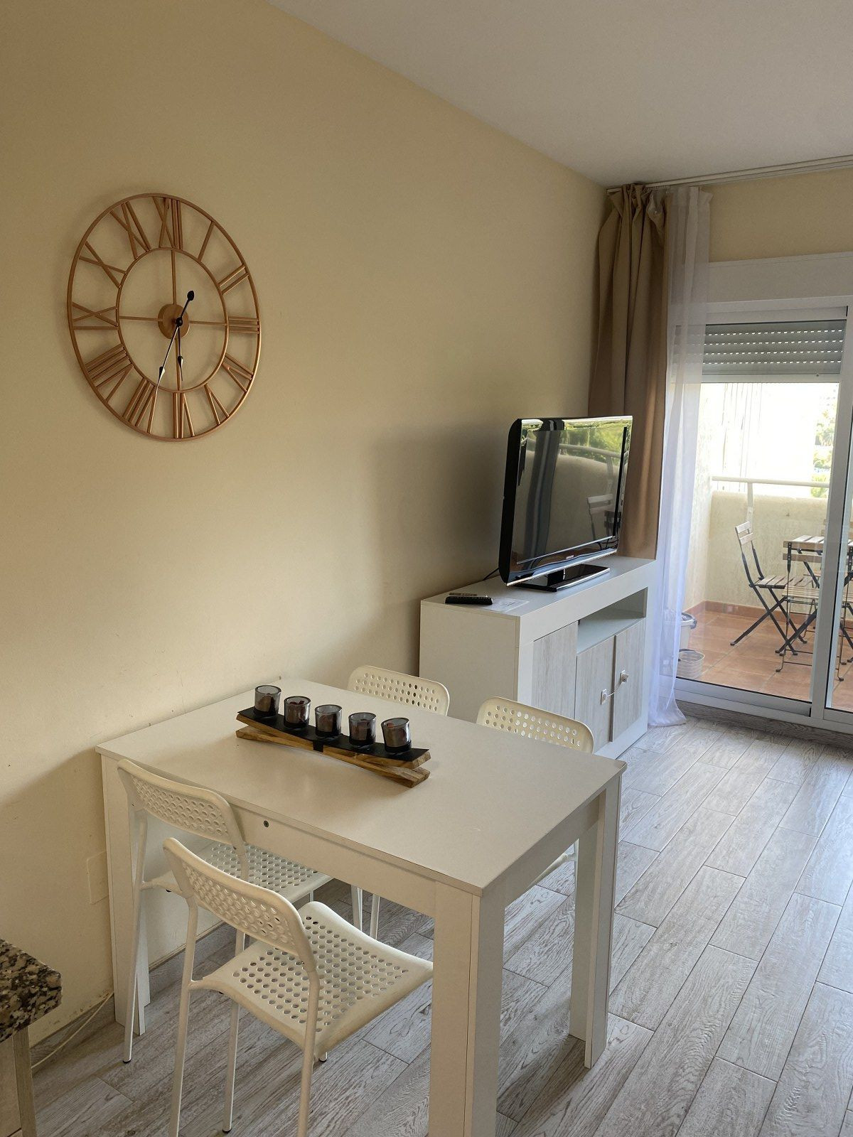 86989cb506a5f4d025ee0e63289505f0 - 13