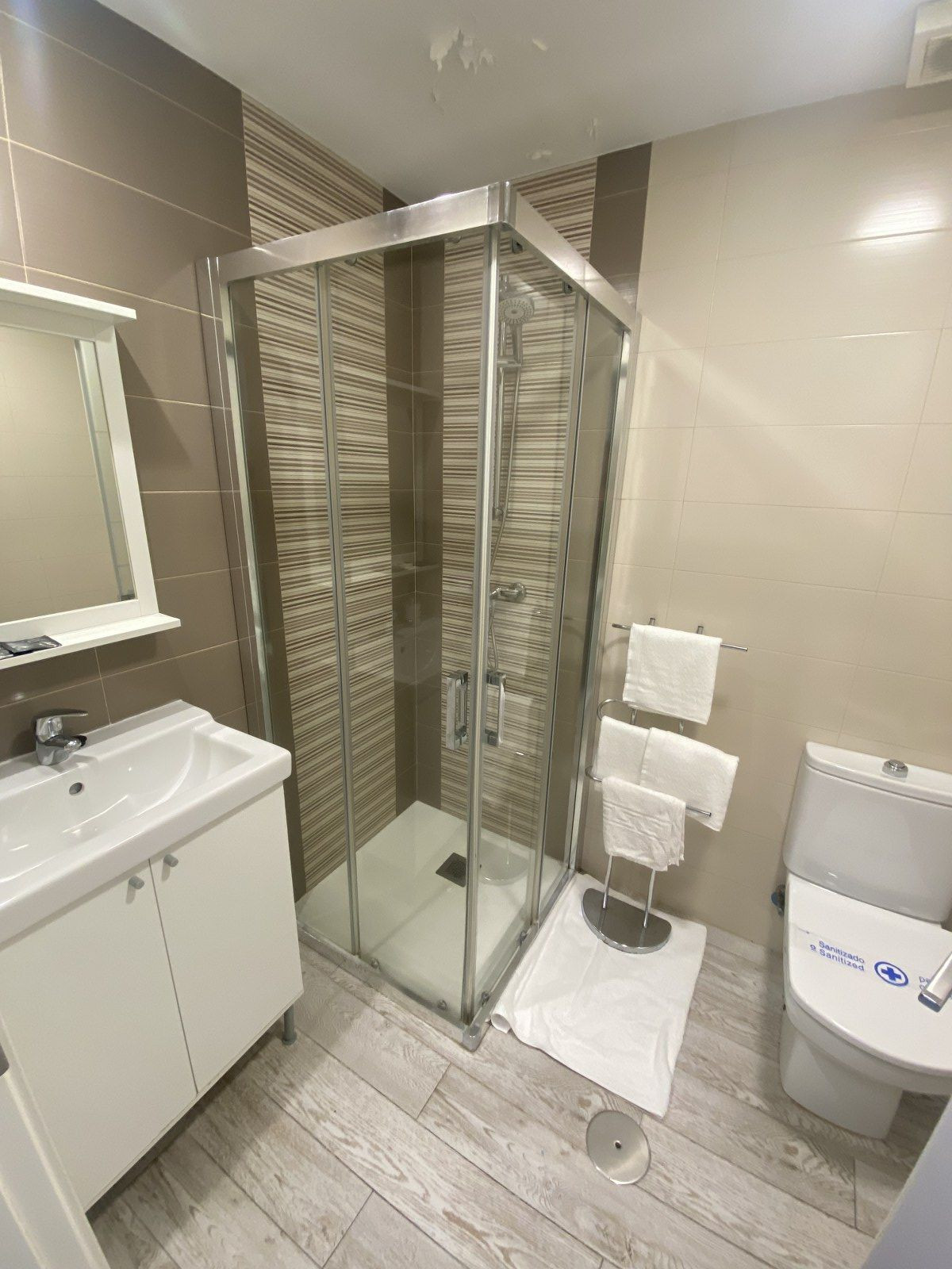 86989cb506a5f4d025ee0e63289505f0 - 16