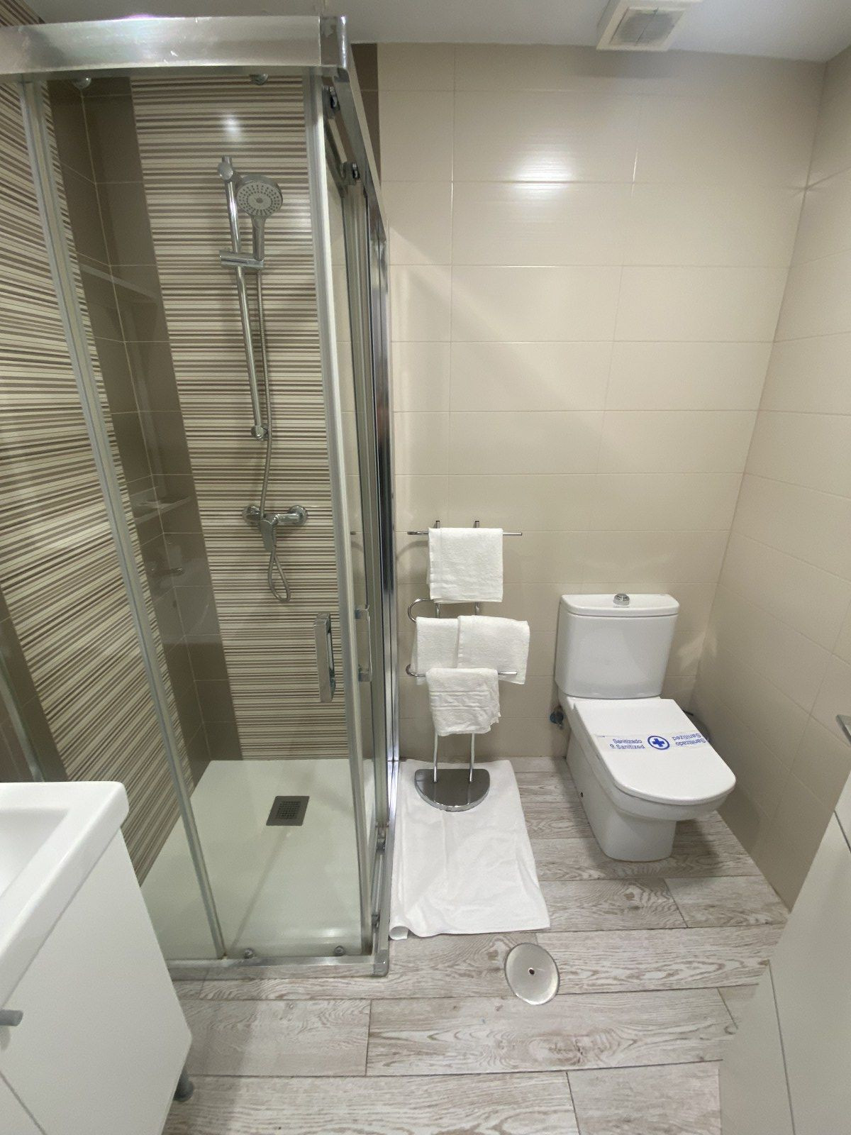 86989cb506a5f4d025ee0e63289505f0 - 18