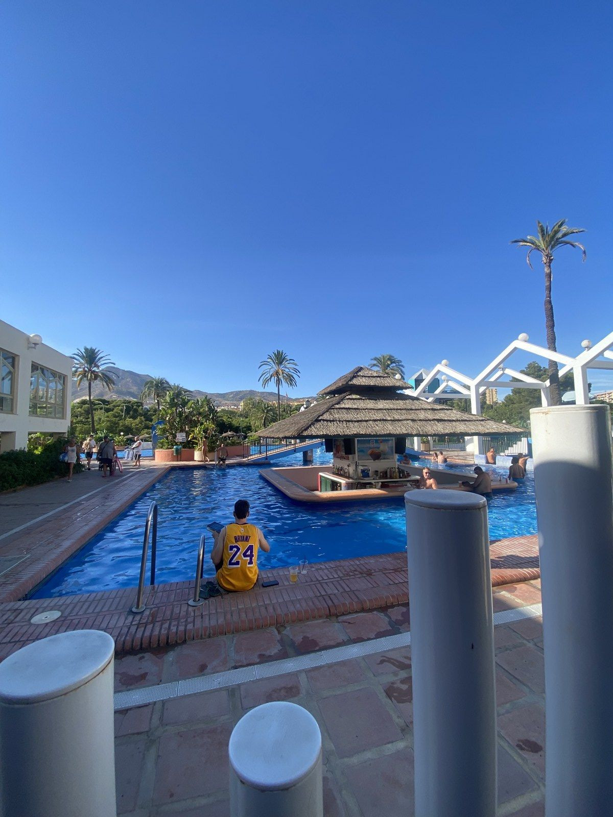 86989cb506a5f4d025ee0e63289505f0 - 19