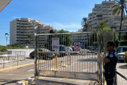 86989cb506a5f4d025ee0e63289505f0 - 27