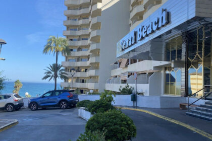 86989cb506a5f4d025ee0e63289505f0 - 3