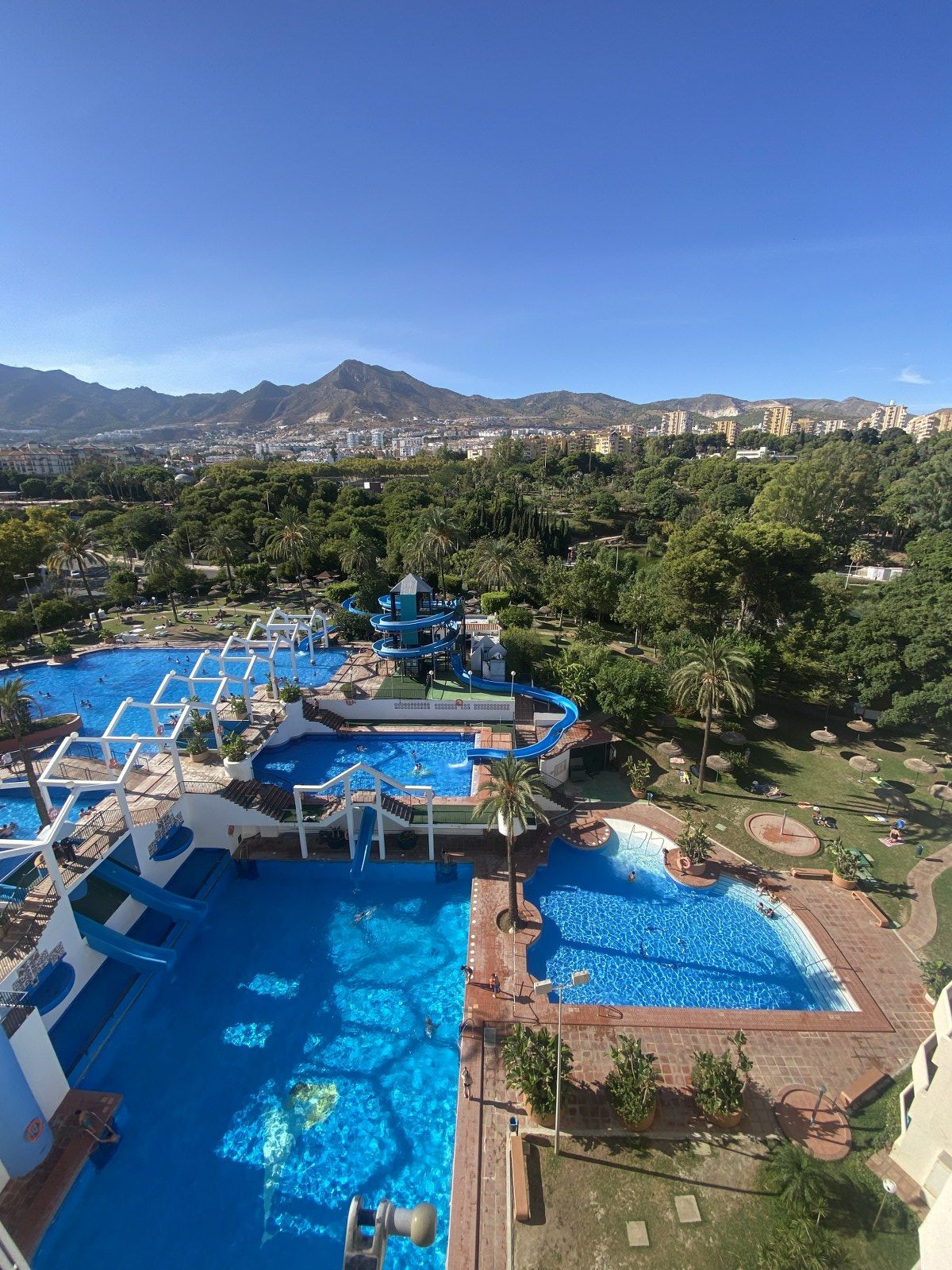 86989cb506a5f4d025ee0e63289505f0 - 6