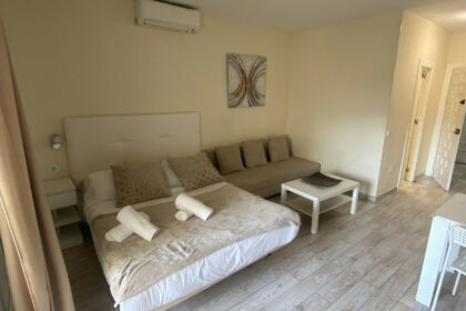 86989cb506a5f4d025ee0e63289505f0 - 8