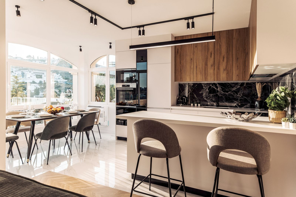 87b7298810fb3b663a13e36ef3210ad9 - 1