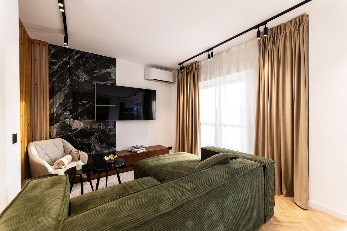 87b7298810fb3b663a13e36ef3210ad9 - 9