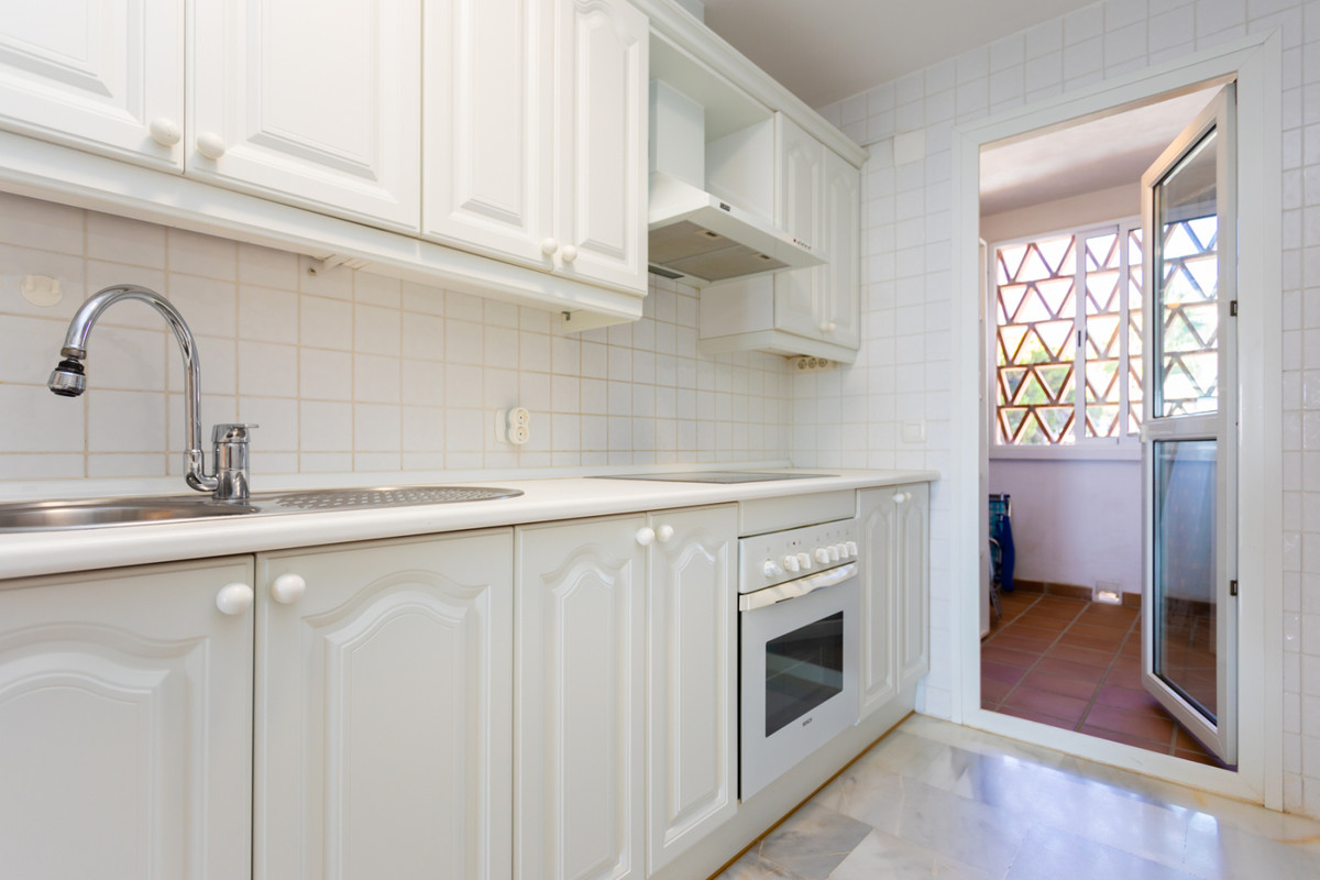 87dab81155450f5112bd5a3d9f66a371 - 24