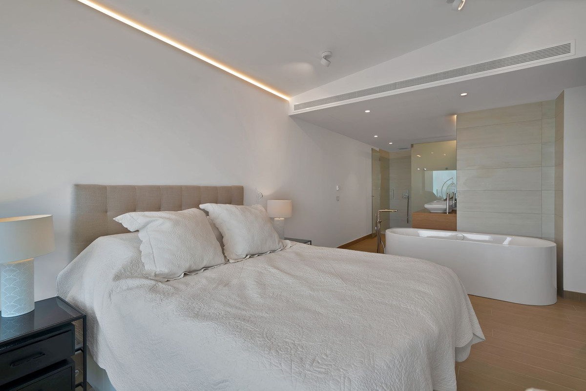 8822c70d475fba4f48b5c6caa0733459 - 24