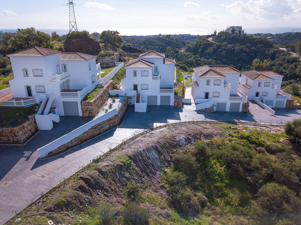 884a6dad6352ce85748c39eaf4083e35 - 12