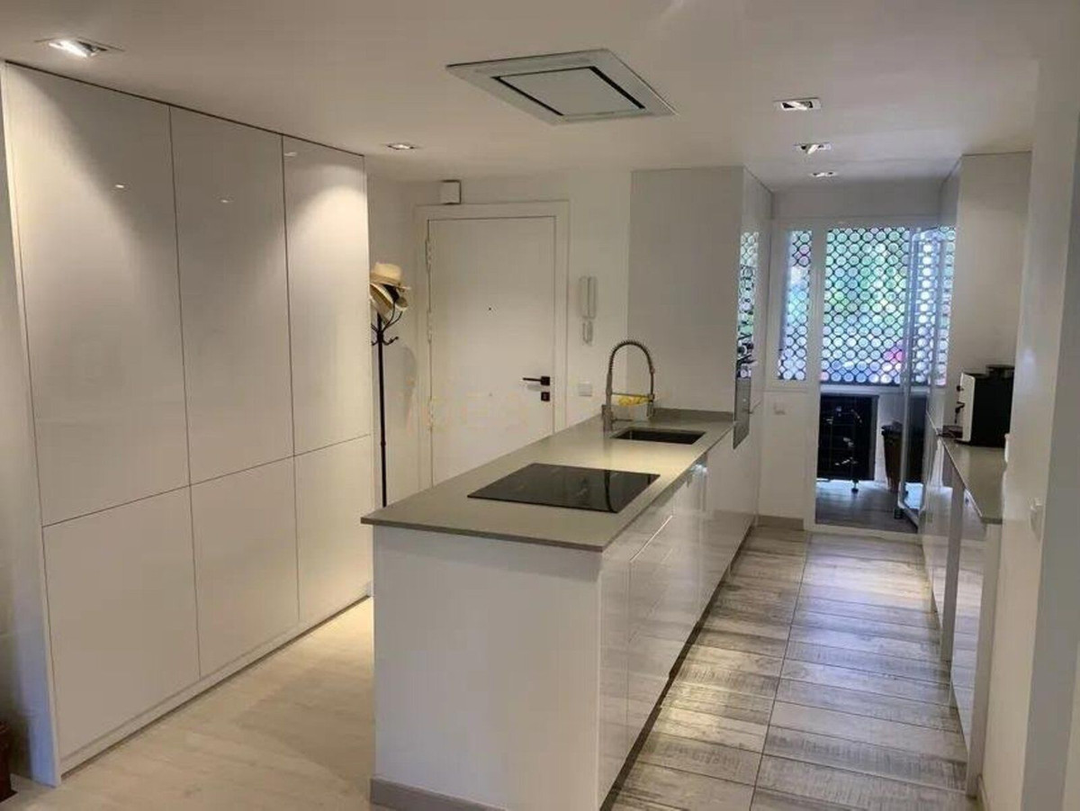 888f19bf4b9381e7682813a8336341ef - 10