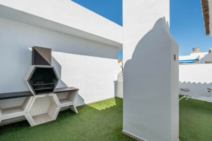 895021c8412313ca57628130adb1b63a - 16