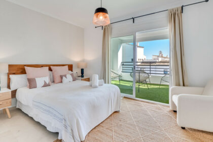 895021c8412313ca57628130adb1b63a - 24