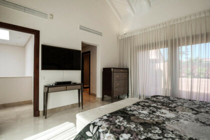 89e61b03090d5d846988d78ce41d9033 - 19