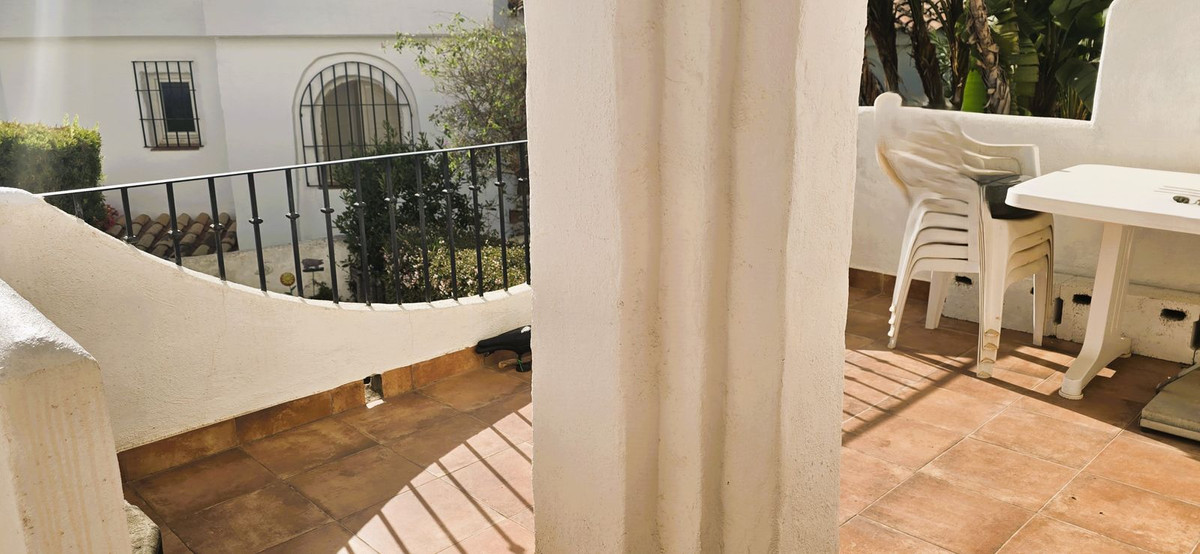 8a027f4ca53aafd930471de3e1978759 - 22