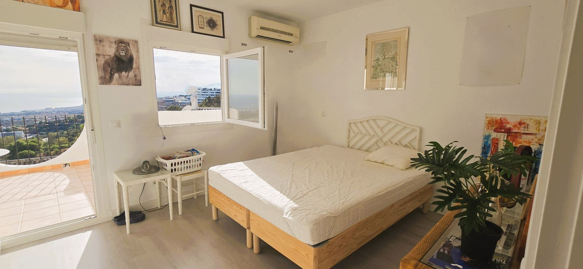 8a027f4ca53aafd930471de3e1978759 - 3