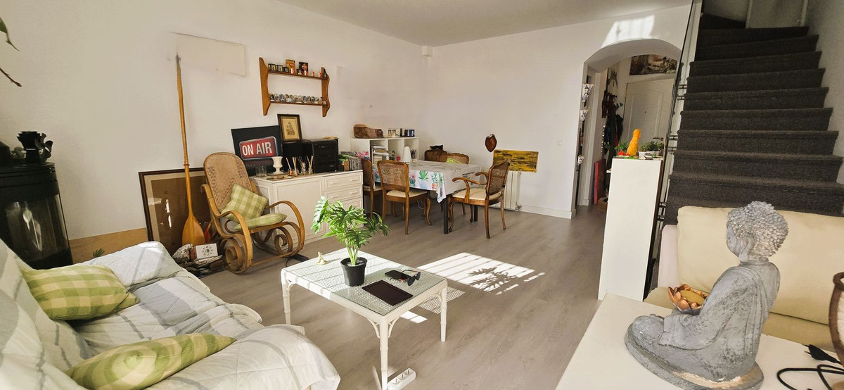 8a027f4ca53aafd930471de3e1978759 - 7